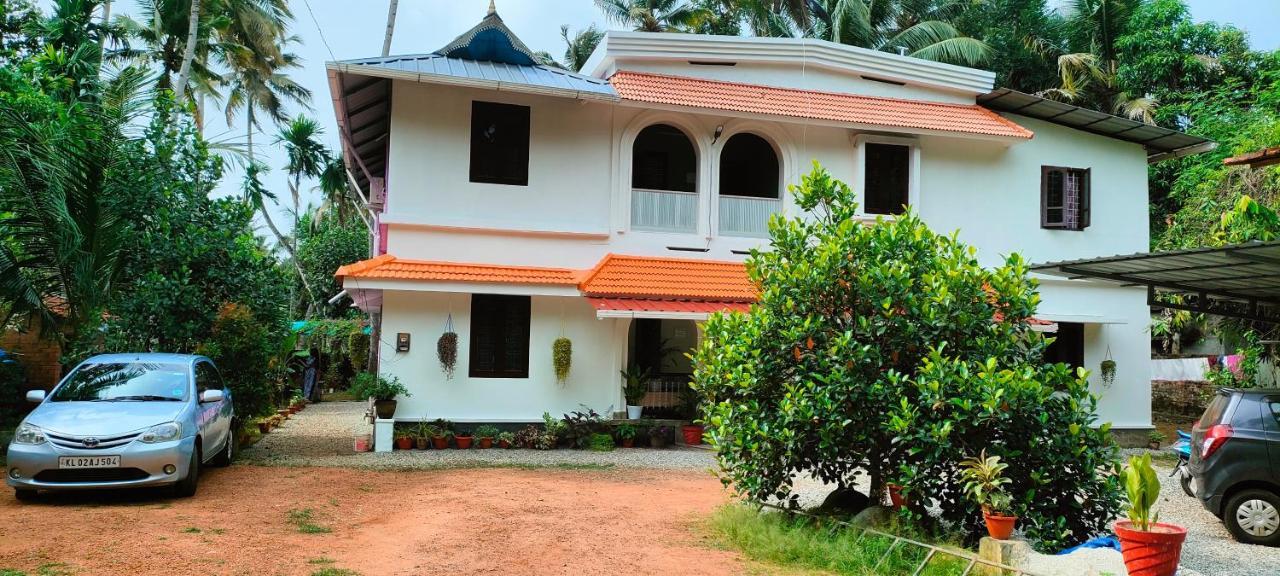 Munroe Lagoons Kollam Exterior foto